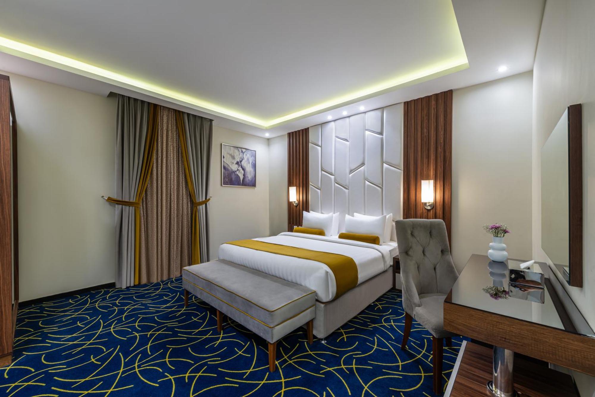 The Palace Hotel Suites Khamis Mushait Exterior foto