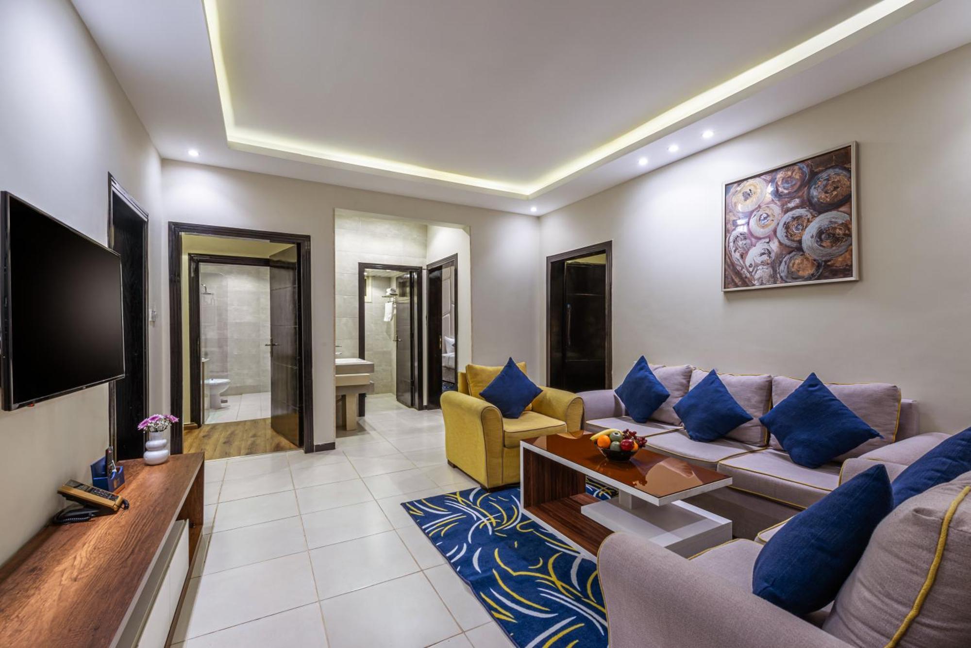 The Palace Hotel Suites Khamis Mushait Exterior foto