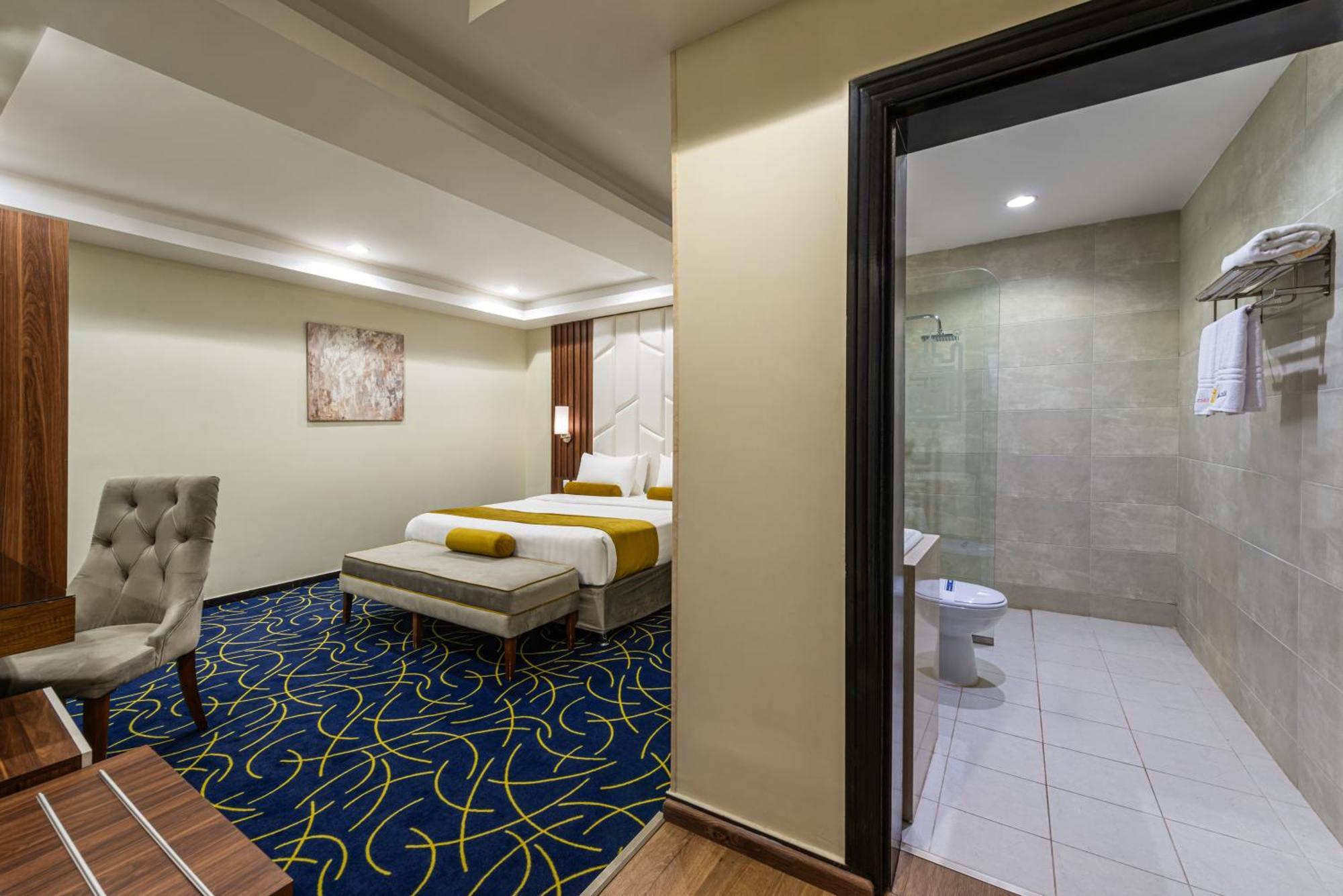 The Palace Hotel Suites Khamis Mushait Exterior foto