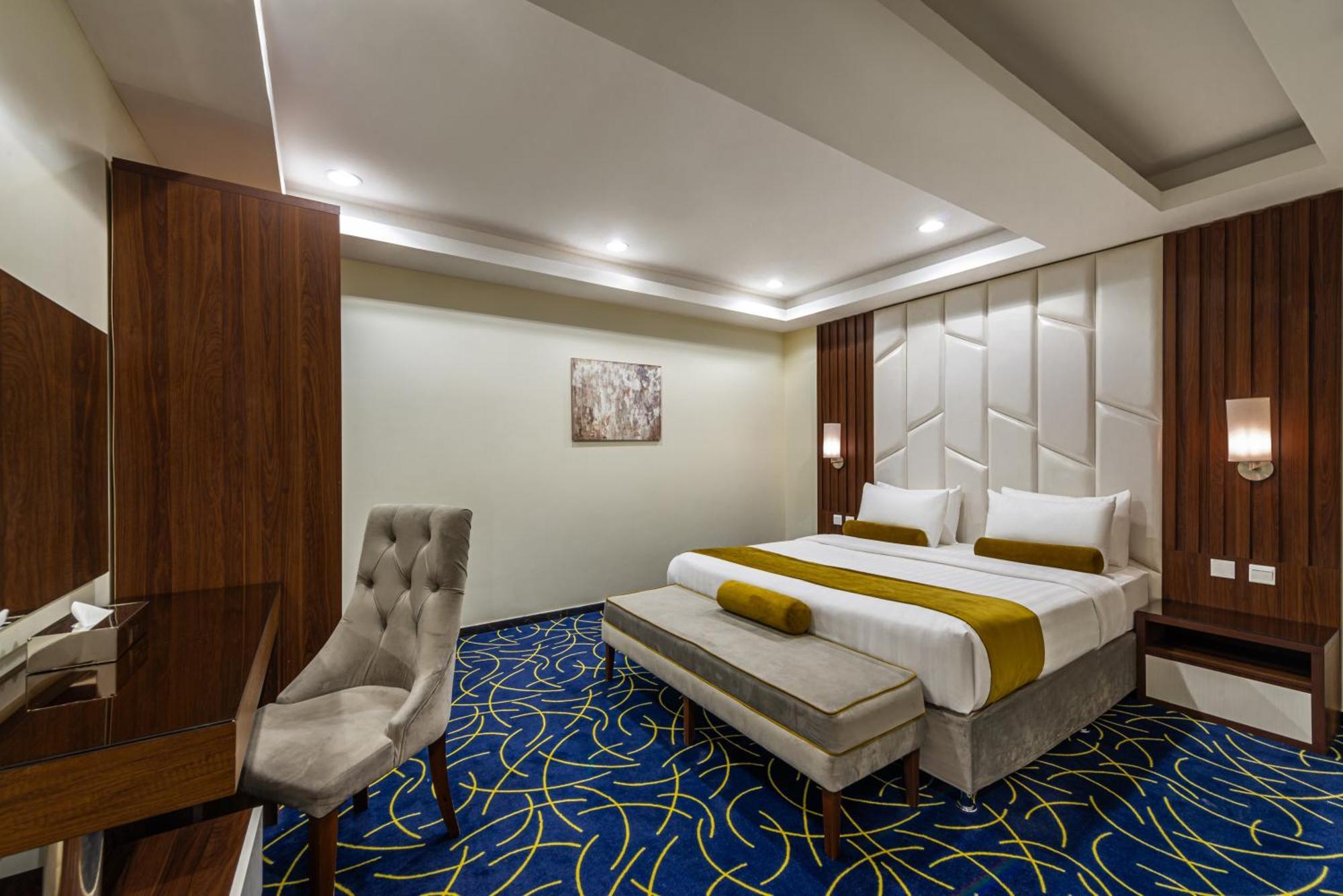 The Palace Hotel Suites Khamis Mushait Exterior foto