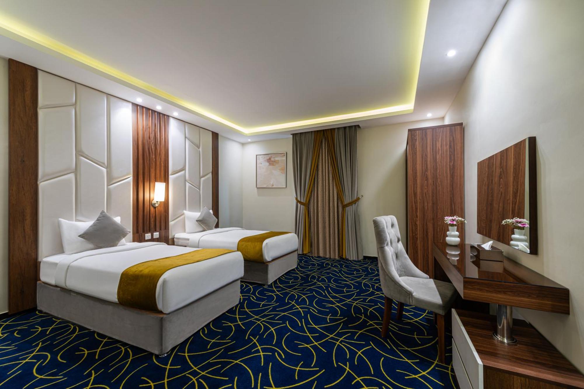 The Palace Hotel Suites Khamis Mushait Exterior foto