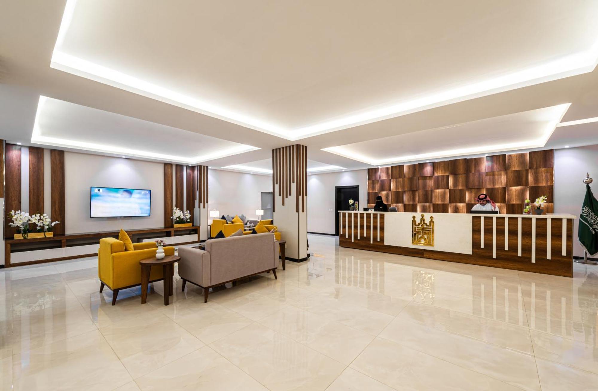The Palace Hotel Suites Khamis Mushait Exterior foto